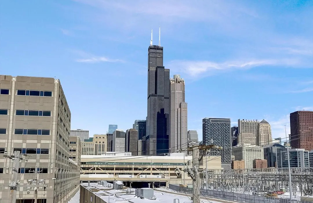 Frontdesk Open Studio Apt Near Mccormick Place-1