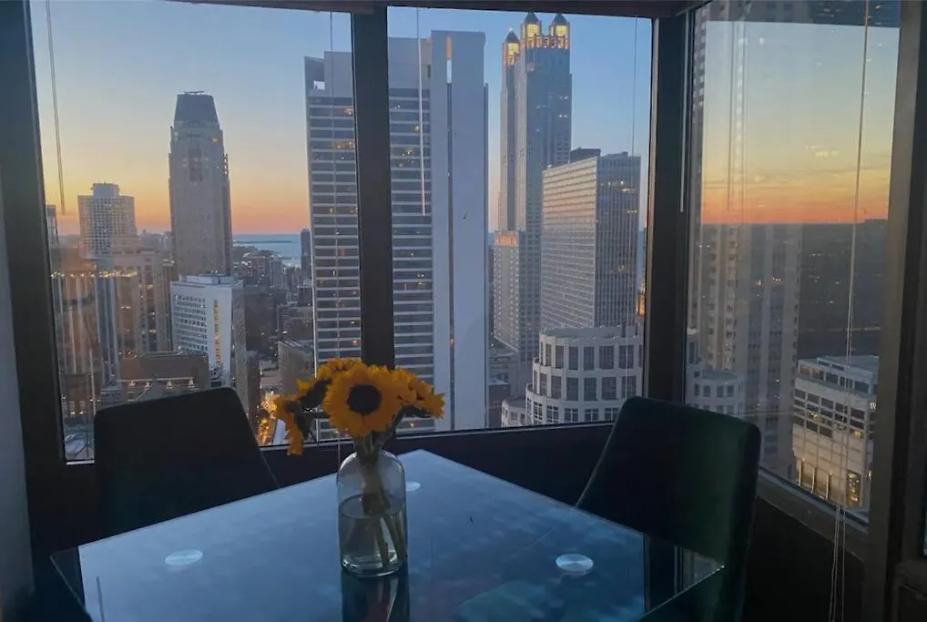 Luxurious Haven In The Heart Of Chicago! 32 Day+-1