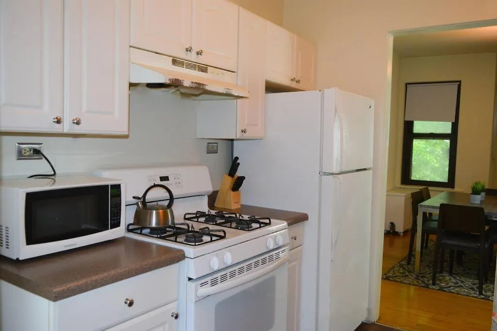 Stunning 3Br Chicago Apt Close To Shopping Center-1