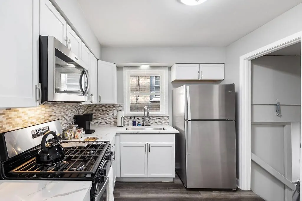 5 Min From Midway Int'L Airport!-1