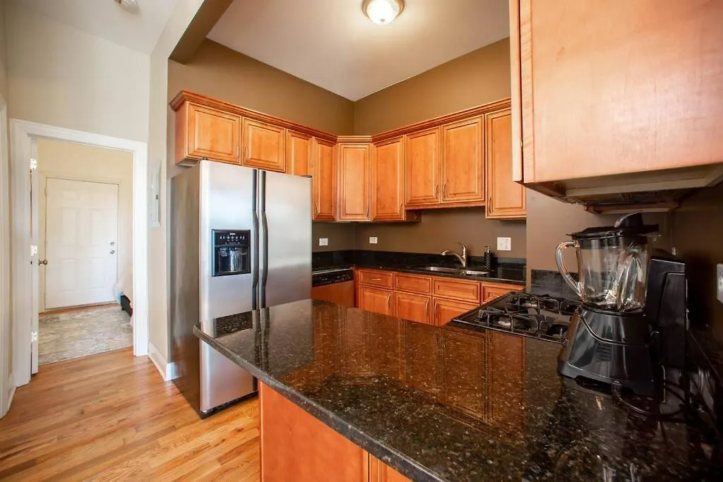 Getaway In The Heart Of Pilsen Chicago-1