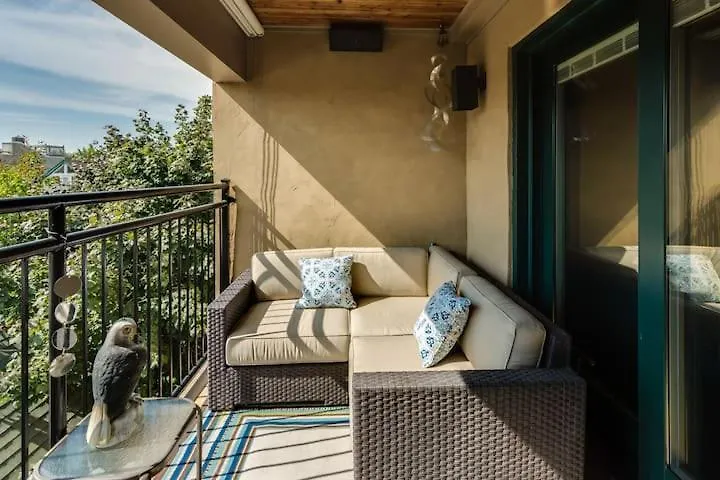 Upscale Penthouse Private Balcony-1
