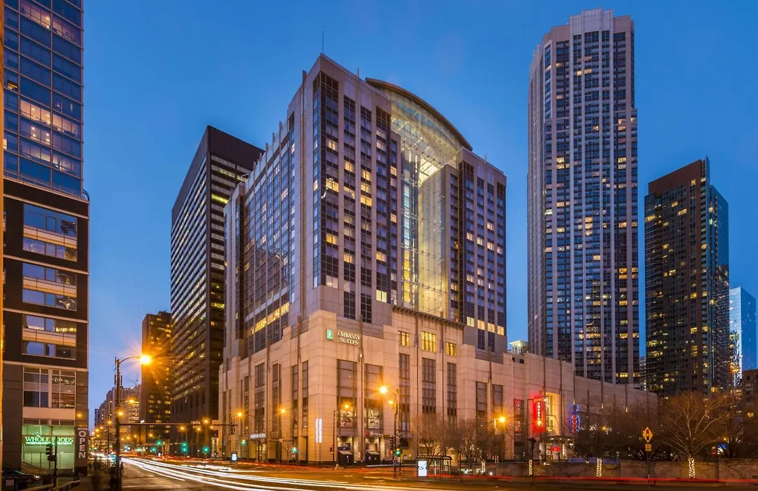 Embassy Suites By Hilton Chicago Downtown Magnificent Mile-1