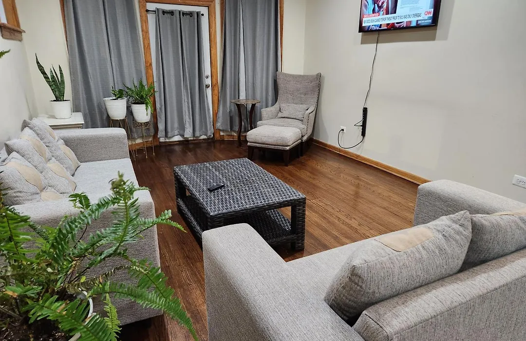 Relaxing Entire Roseland Neighborhood Apartment Unit-1