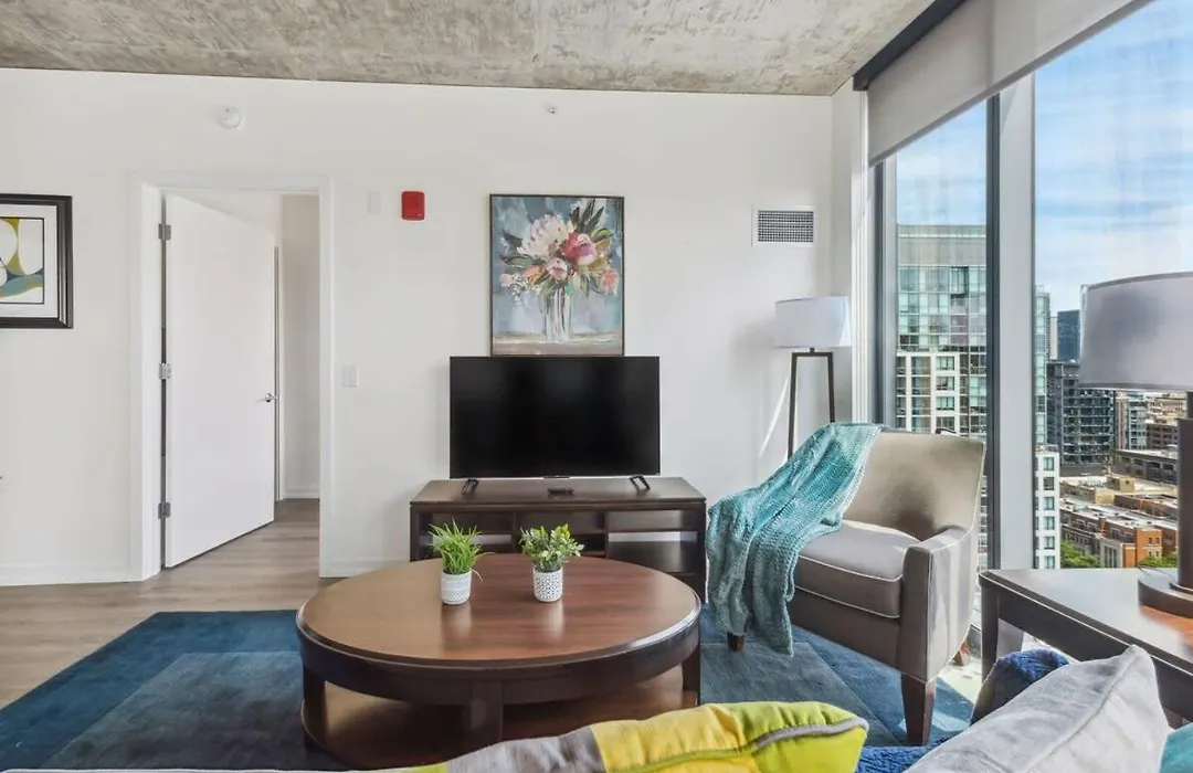 2Br Stunning River North Suite With Pool & Views-1
