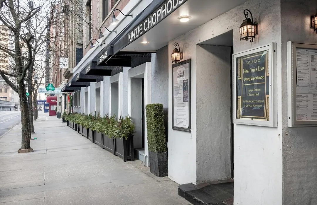 River N 2Br W Gym Wd Nr Magnificent Mile Chi-160-1
