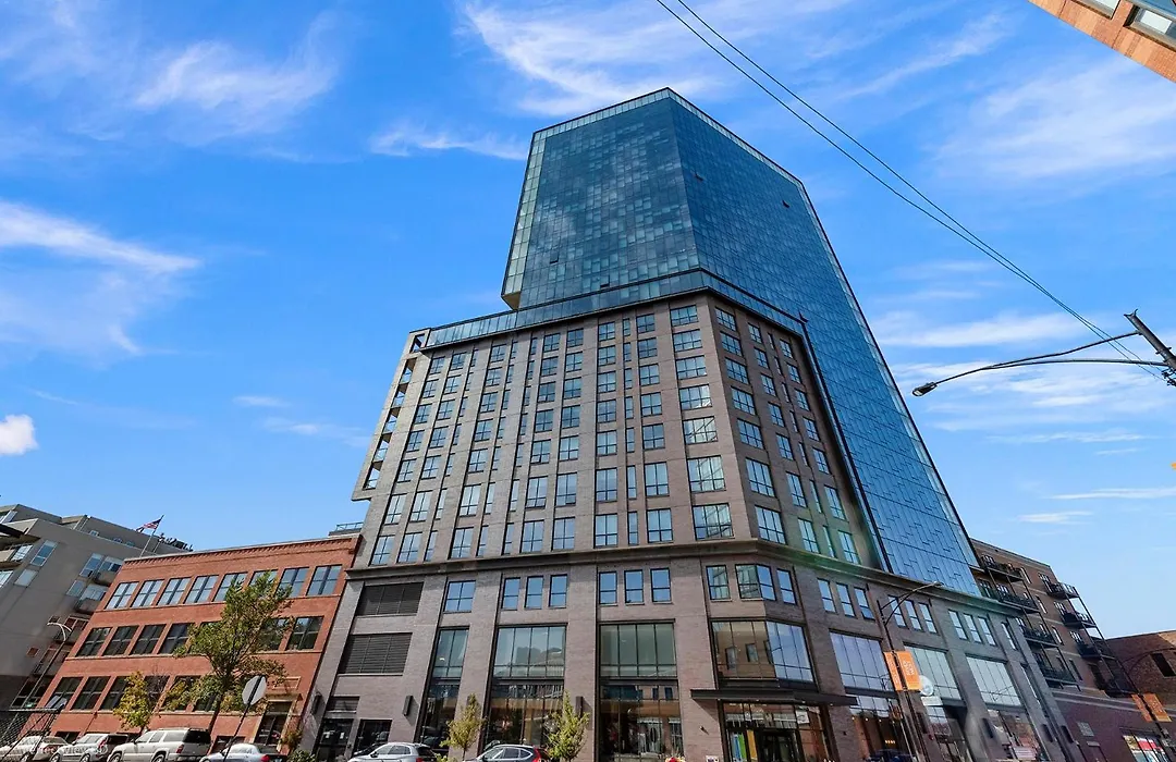 Avenir West Loop Penthouses With Iconic City Views-1