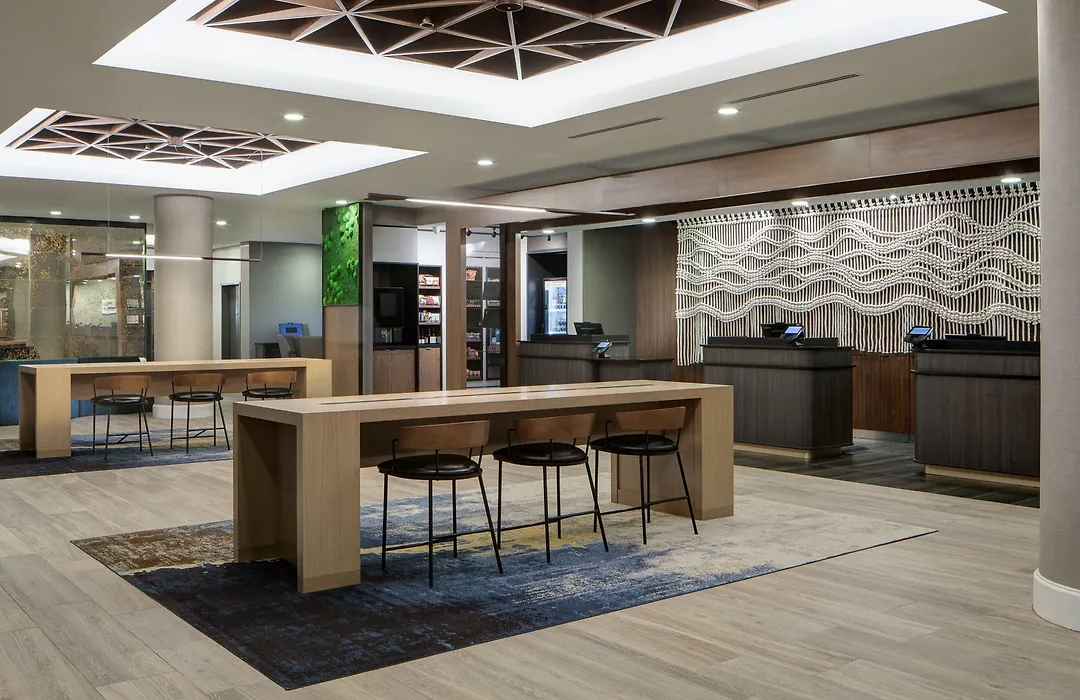 Courtyard By Marriott Chicago Downtown/River North-1