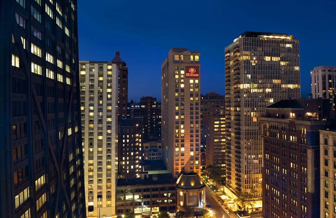 Hilton Chicago Magnificent Mile Suites-1
