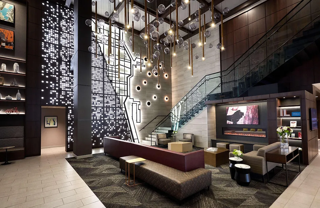 Hampton Inn & Suites Chicago-Downtown-1