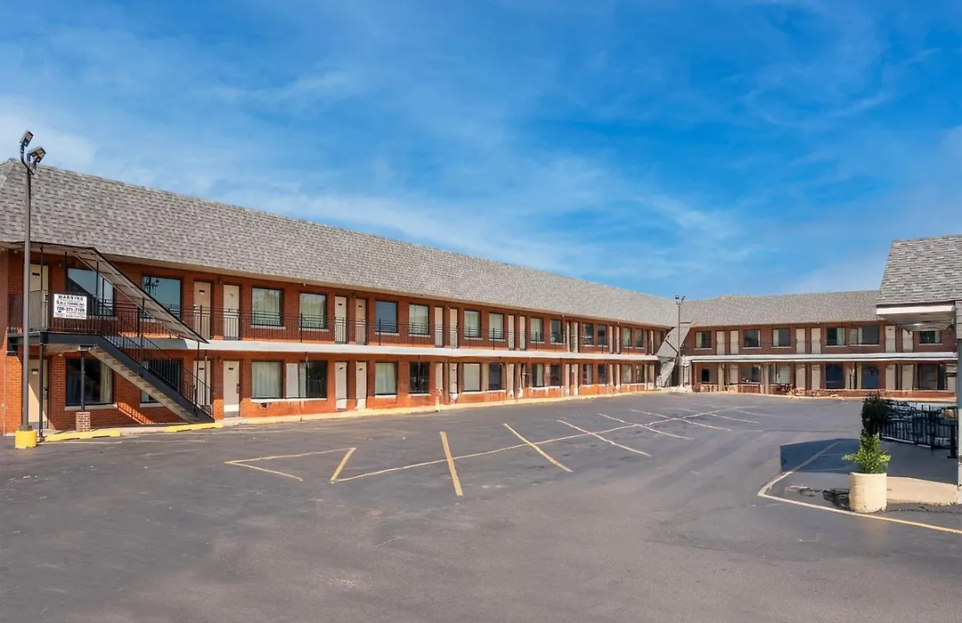 Hotel O Miami Inn & Suites Chicago Midway Airport-1