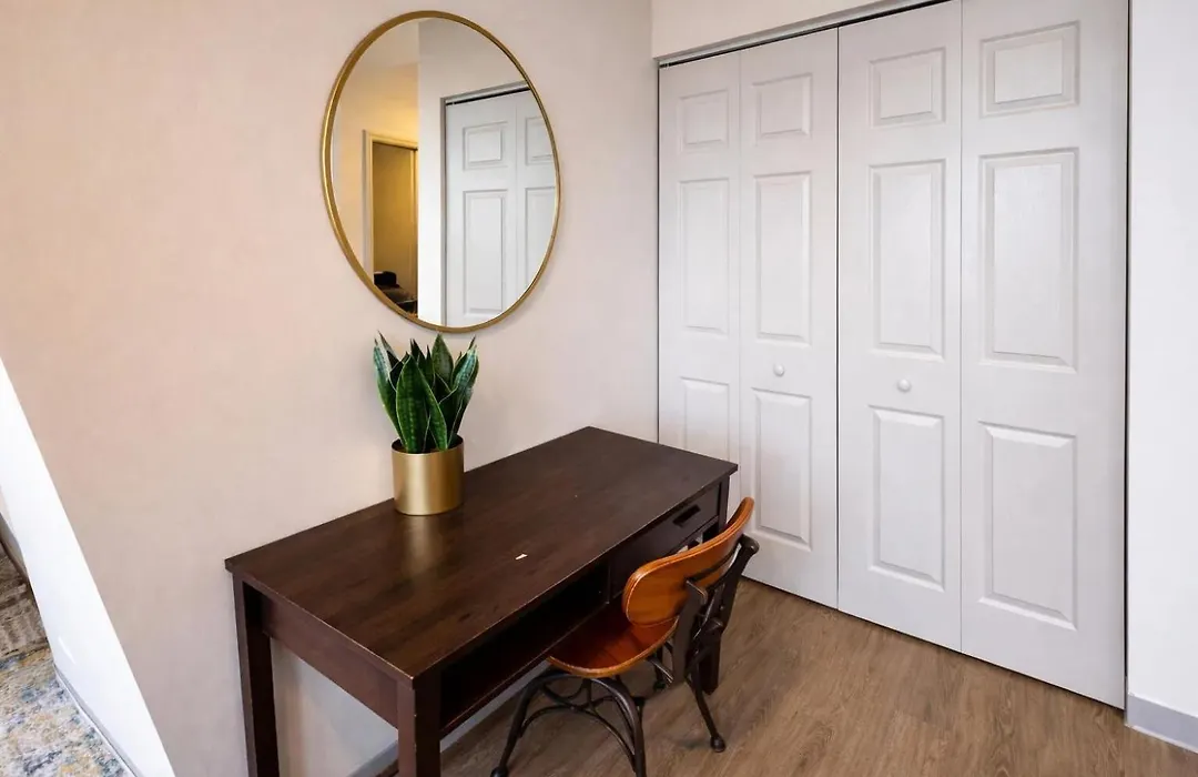 Chic South Loop 2Br Apartment With Gym And Optional Parking Near Grant Park, Mccormick Place, Museum Campus & Downtown-1