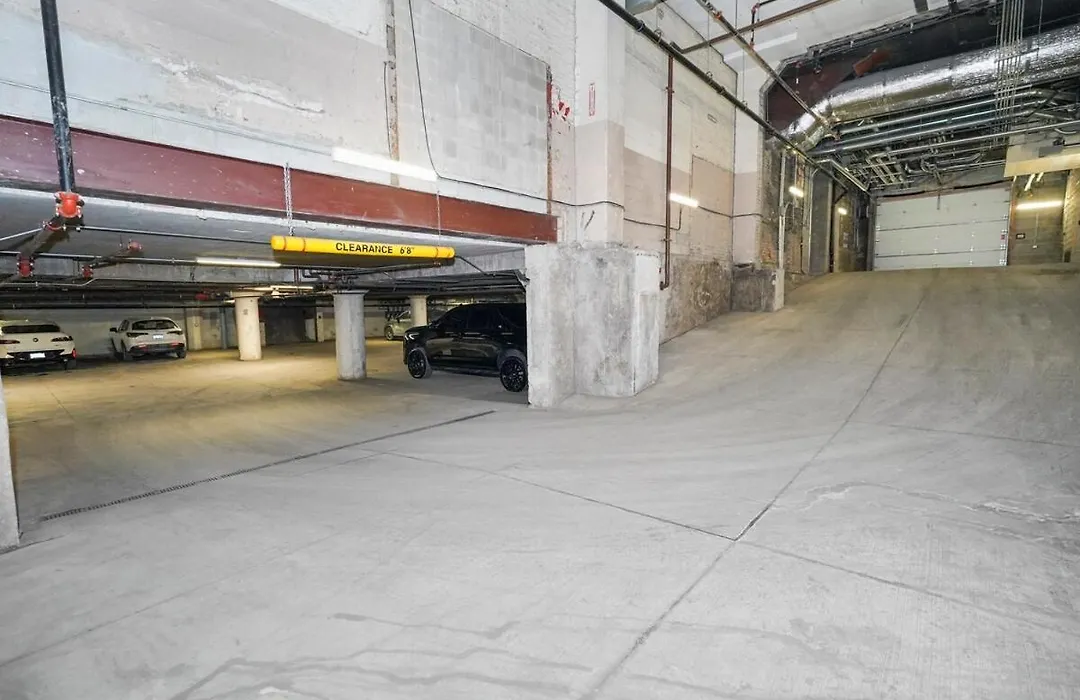 Mccormick Place Downtown: Luxurious 3BR/2BA for 10-1