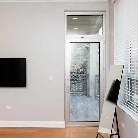 Modern River West 2Br With W&D By Zencity-3