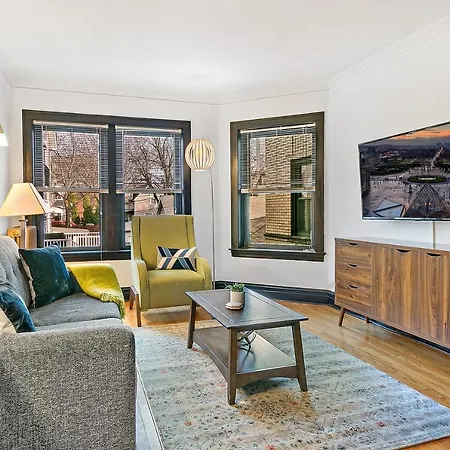 Your 1Br Homey Haven In Vibrant Chicago - Larchmont 1A-3A-3