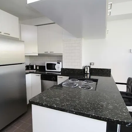 Frontdesk First-Class Studio Apt In Hyde Park-2