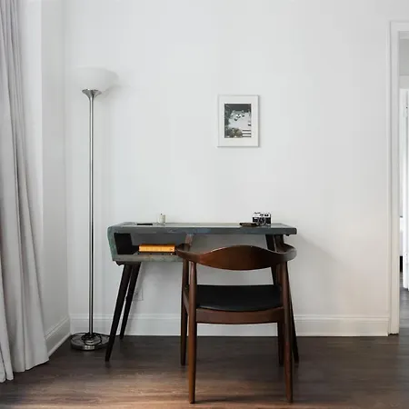 Frontdesk Refreshed 1Br Apt In Hyde Park-3