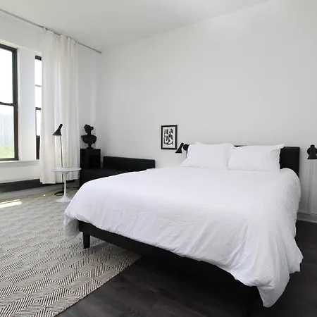 Frontdesk Trendy Studio Apt In Hyde Park-3