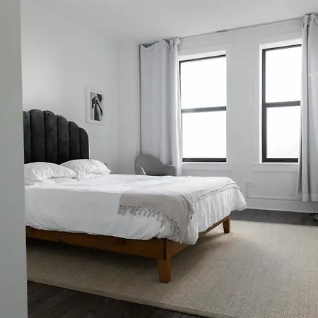 Frontdesk Dashing 1 Bedroom Apt Near The Smart Museum-3