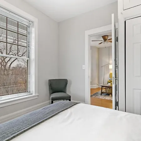 Comfy 2Br Apartment Near Wrigley Field - Grace 3-3