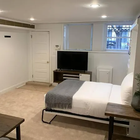 Studio Flat In The Heart Of Downtown Chicago-2