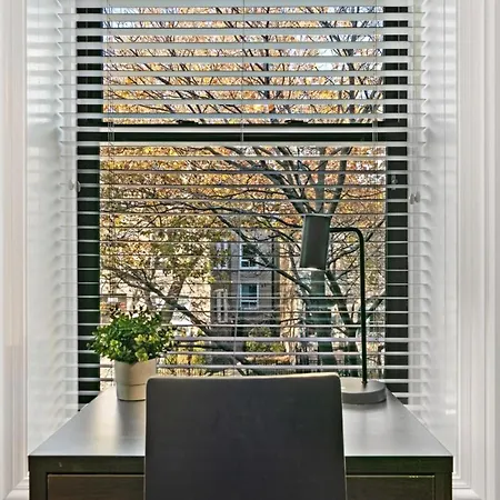 3Br Perfect Getaway Chicago Apartment - Newport 2-3