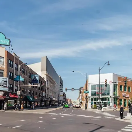 Fully Furnished Studio With Wifi Amazing Deal! - Oakdale 413 - Moved Inventory-3