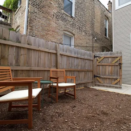 Frontdesk Wicker Park 2 Bedroom Apt With Courtyard-2