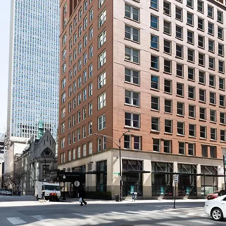21 East - Chic Dt Apts With Rooftop By Zencity-2