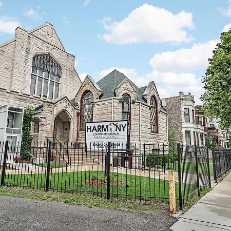 Spacious 5-Br Apt Next To Transit Free Parking-2
