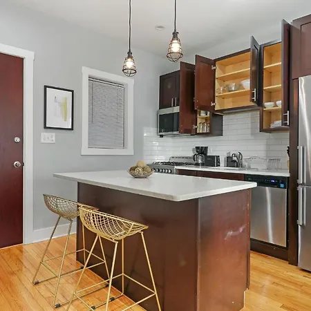 Alluring Studio Apartment In Jefferson Park - Leland 1N-3