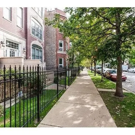 Amazing 3Br 3 Ba Property In Chicago-3