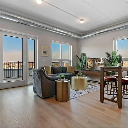 Hip & Stylish 2Br Apartment In Belmont - Belmont 606-3