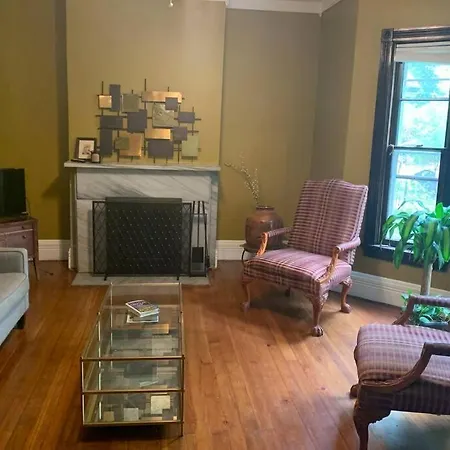 Large Executive Row House In Historic Pullman-2