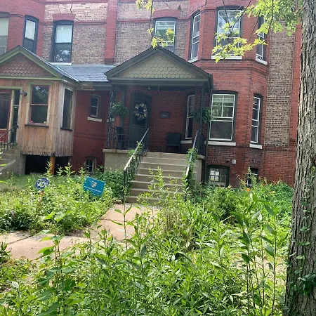 Large Executive Row House In Historic Pullman-3