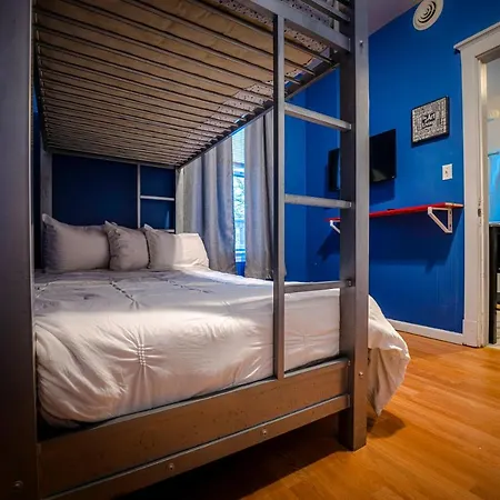 4 Bdrm In Heart Of Wicker Park-3