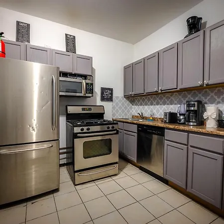 4 Bdrm In Heart Of Wicker Park-2
