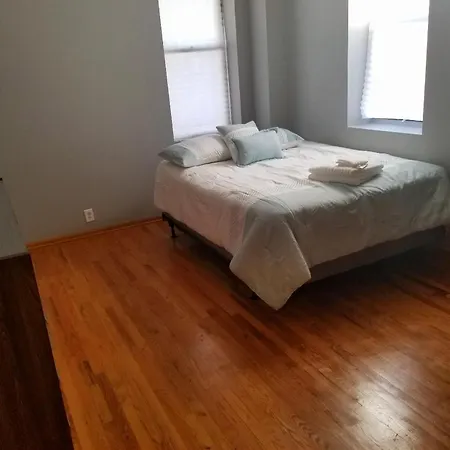 Spacious Condo Minutes From Downtown, Mccormick Place-3