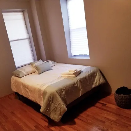 Spacious Condo Minutes From Downtown, Mccormick Place-2