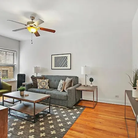 Remarkable 1Br Upgraded Apt In Lakeview - Cornelia 3E-2