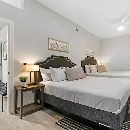 Wonderful 2-Bedroom Apt Near Restaurants - Hubbard 4-3