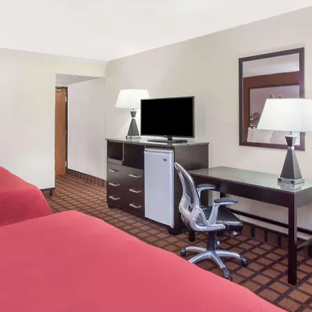 Super 8 By Wyndham Chicago Il-3
