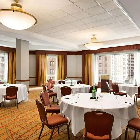 Hilton Chicago Magnificent Mile Suites-3