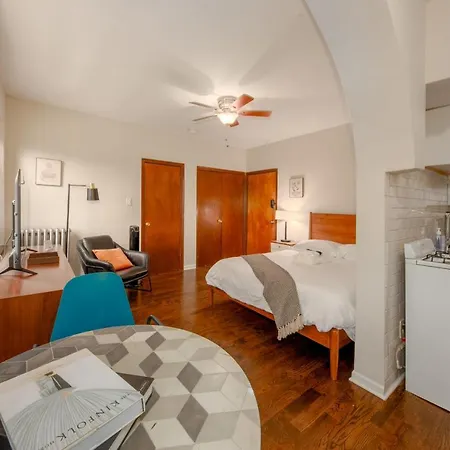 Frontdesk Open Studio Apt Near Mccormick Place-2