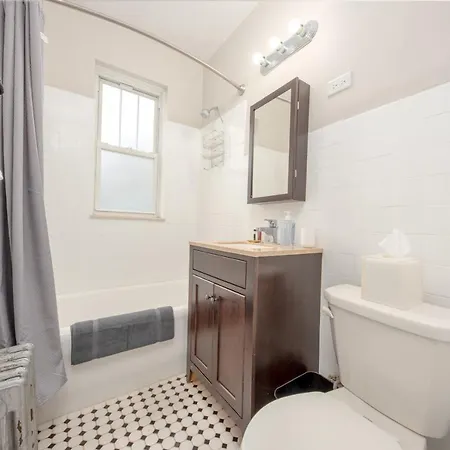 Historic Hp Studio With Fast Transit To Uchicago & Dt By Zen Rentals-3