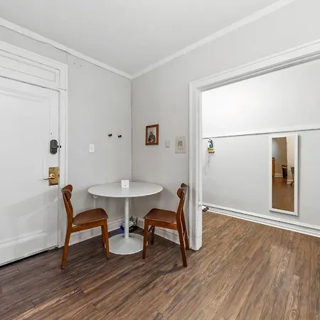 Frontdesk Relaxing Studio Apt Near 63Rd St Beach-2