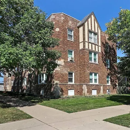 1Br Contemporary Apt With Laundry Facility - Lockwood 1 & 2-2