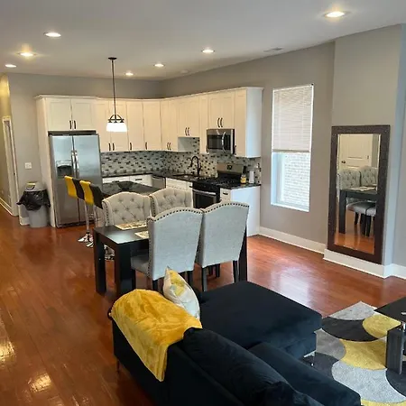 Luxurious Spacious Fully Serviced Duplex 4Bed 3Bath-3