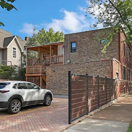 2Br Apartment Close To Local Cafes & Stores - Magnolia G-3