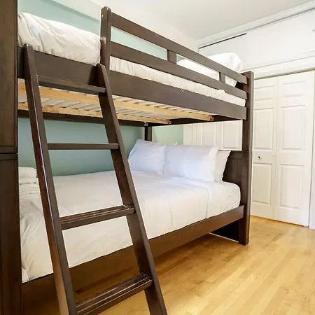 River North 3Br/2Ba: Huge, Parking, Center Chicago-2
